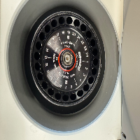 Eppendorf 5424 Centrifuge image 1